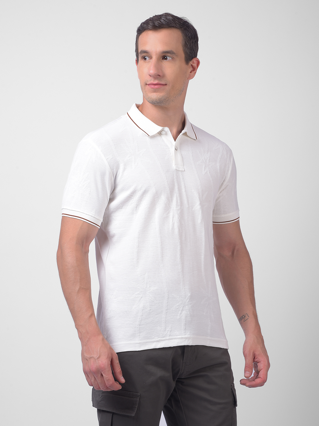 Numero Uno Men White Textured Polo Neck T-Shirt